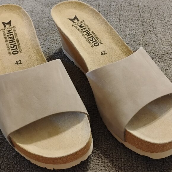 Brand New Mephistoc Cork Wedge Suede Sandal - Size 10/11 (aka Size 42) - Picture 1 of 6